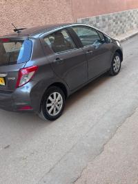 سيارات-toyota-yaris-2013-بنورة-غرداية-الجزائر