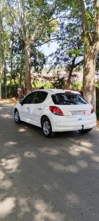 سيارات-peugeot-207-2012-allure-تيبازة-الجزائر