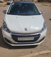 voitures-peugeot-208-2019-allure-facelift-skikda-algerie