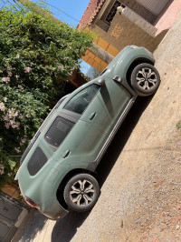 voitures-dacia-duster-2024-journey-vert-nardo-bejaia-algerie