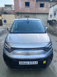 voitures-fiat-doblo-2023-italie-mila-algerie