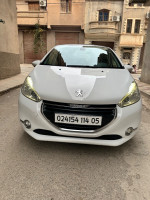 voitures-peugeot-208-2014-allure-batna-algerie