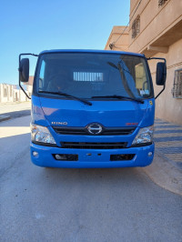 camion-toyota-hino-2015-djelfa-algerie