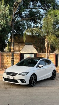 سيارات-seat-ibiza-2018-high-facelift-الجزائر-وسط