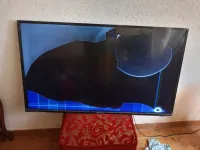 Television Thomson 43 pouces écran cassé 