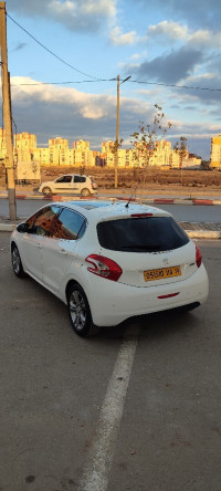 voitures-peugeot-208-2014-allure-el-eulma-setif-algerie