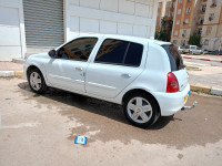 voitures-renault-clio-campus-2015-biskra-algerie