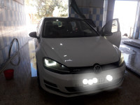 voitures-volkswagen-golf-7-2013-bleu-montions-bechar-algerie