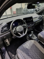 voitures-volkswagen-t-roc-2022-r-line-black-edition-dsg-7iq-light-digital-cockpi-panonavicameraledacc-batna-algerie