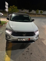 berline-volkswagen-t-roc-2022-kit-r-line-algerie