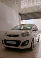 voitures-kia-picanto-2014-style-el-hadjar-annaba-algerie