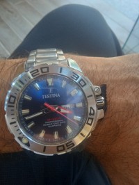 رجال-vend-une-montre-festina-الرويبة-الجزائر
