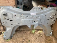 Berceau moteur clio4 