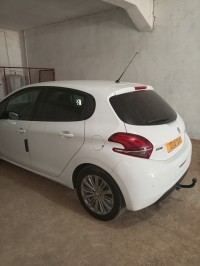 سيارات-peugeot-208-2018-المدية-الجزائر