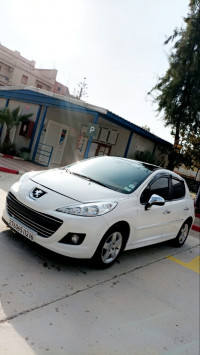 voitures-peugeot-207-2012-sportium-sidi-moussa-alger-algerie