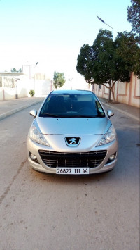 voitures-peugeot-207-2011-allure-ain-defla-algerie