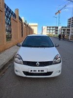 voitures-renault-clio-campus-2012-bye-kolea-tipaza-algerie