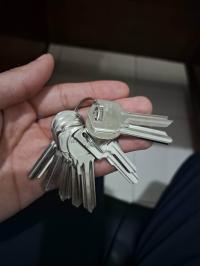 آخر-large-disponibilite-des-cles-توفر-واسع-للمفاتيح-بئر-الجير-وهران-الجزائر