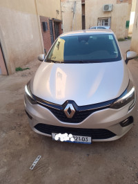 voitures-renault-clio5-2023-10-essence-simple-sans-turbo-laghouat-algerie