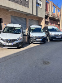 voitures-renault-kangoo-2024-stepway-baraki-alger-algerie