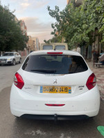 voitures-peugeot-208-2014-allure-ain-oulmene-setif-algerie