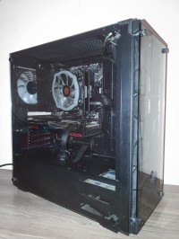 كمبيوتر-مكتبي-gaming-pc-r5-5600x-rx-6700-10gb-32gb-ram-ddr4-1tb-nvme-حسين-داي-الجزائر