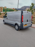 fourgon-renault-trafic-2015-tizi-ouzou-algerie