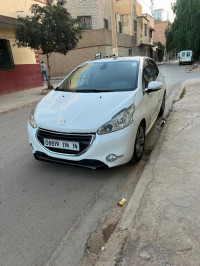 voitures-peugeot-208-2014-allure-sougueur-tiaret-algerie