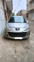 voitures-peugeot-207-2011-bordj-bou-arreridj-algerie