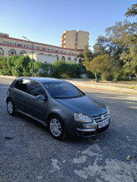 voitures-volkswagen-golf-5-2004-boumerdes-algerie