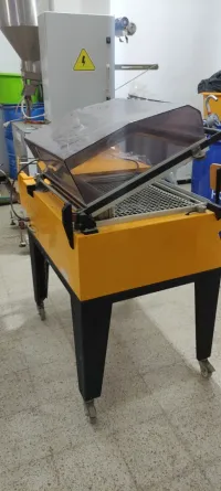 Machine sélafaneuse.