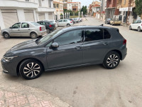 voitures-volkswagen-golf-8-2021-active-algerie