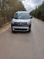 voitures-renault-kangoo-2021-relizane-algerie