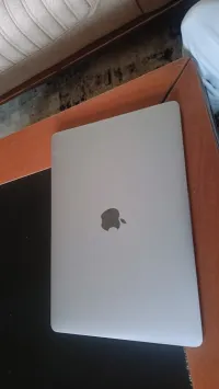  MacBook Pro 13-inch (2019)
