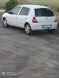 voitures-renault-clio-campus-2014-bye-bouira-algerie