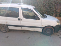 voitures-peugeot-partner-2003-bou-ismail-tipaza-algerie