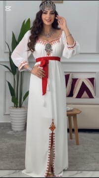 Robes kabyles en velour 9adiffa classe et modernes thumbnail 5