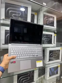 ASUS E1504F RAYZEN 5 7520U 16G RAM DRR5 512G SSD 15.6 POUCE FHD OLED 