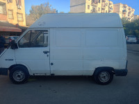 fourgon-fargo-renault-1996-issers-boumerdes-algerie