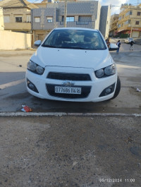 voitures-chevrolet-sonic-hatchback-2014-bouzareah-alger-algerie