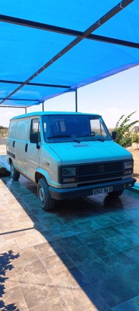 عربة-نقل-peugeot-j5-1984-باتنة-الجزائر