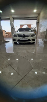 voitures-mercedes-classe-c-2013-tebessa-algerie