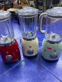 Blender Smeg beige 
