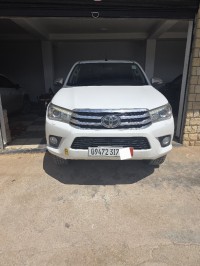السيارات-النفعية-toyota-hilux-2017-legend-dc-4x4-pack-luxe-أيت-محمود-تيزي-وزو-الجزائر
