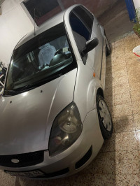 voitures-ford-fiesta-2008-cherchell-tipaza-algerie