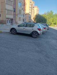 voitures-dacia-sandero-2023-stepway-rahouia-tiaret-algerie