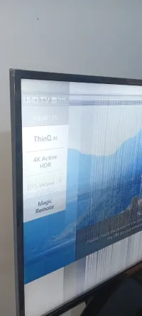 Télévision LG 43UM7450PLA 43" avec afficheur endommagé 