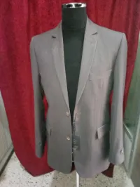 Avendre un lot de costumes et blazers 