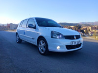 voitures-renault-clio-campus-2013-bye-bordj-okhriss-bouira-algerie