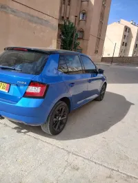 Skoda Fabia 2017 Style (avec toit panoramique)